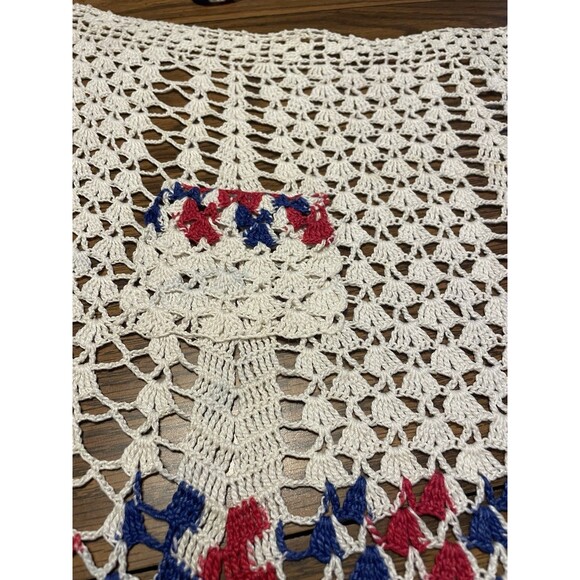 Hand Crocheted Half Apron In Red, Cream And Blue Lacey Pattern Vintage OOAK - Picture 4 of 5